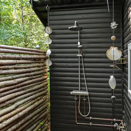 Three-bedroom In Holiday home